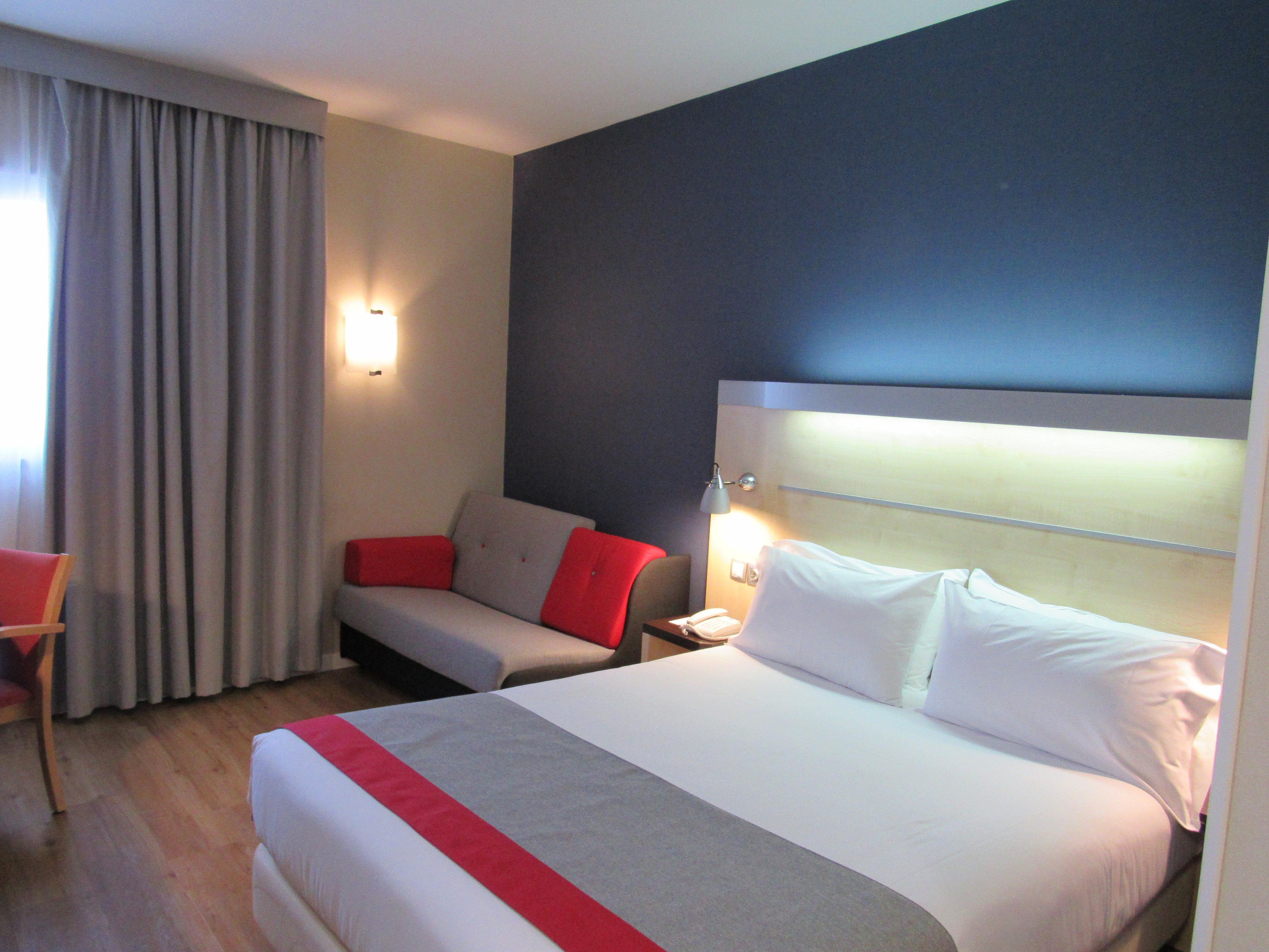 Holiday Inn Express Alcobendas By Ihg Exterior foto