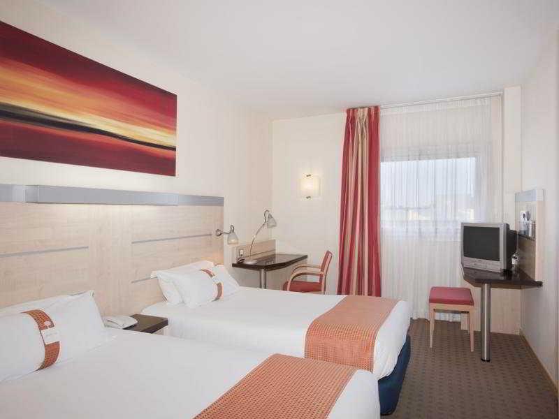 Holiday Inn Express Alcobendas By Ihg Exterior foto