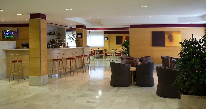 Holiday Inn Express Alcobendas By Ihg Exterior foto