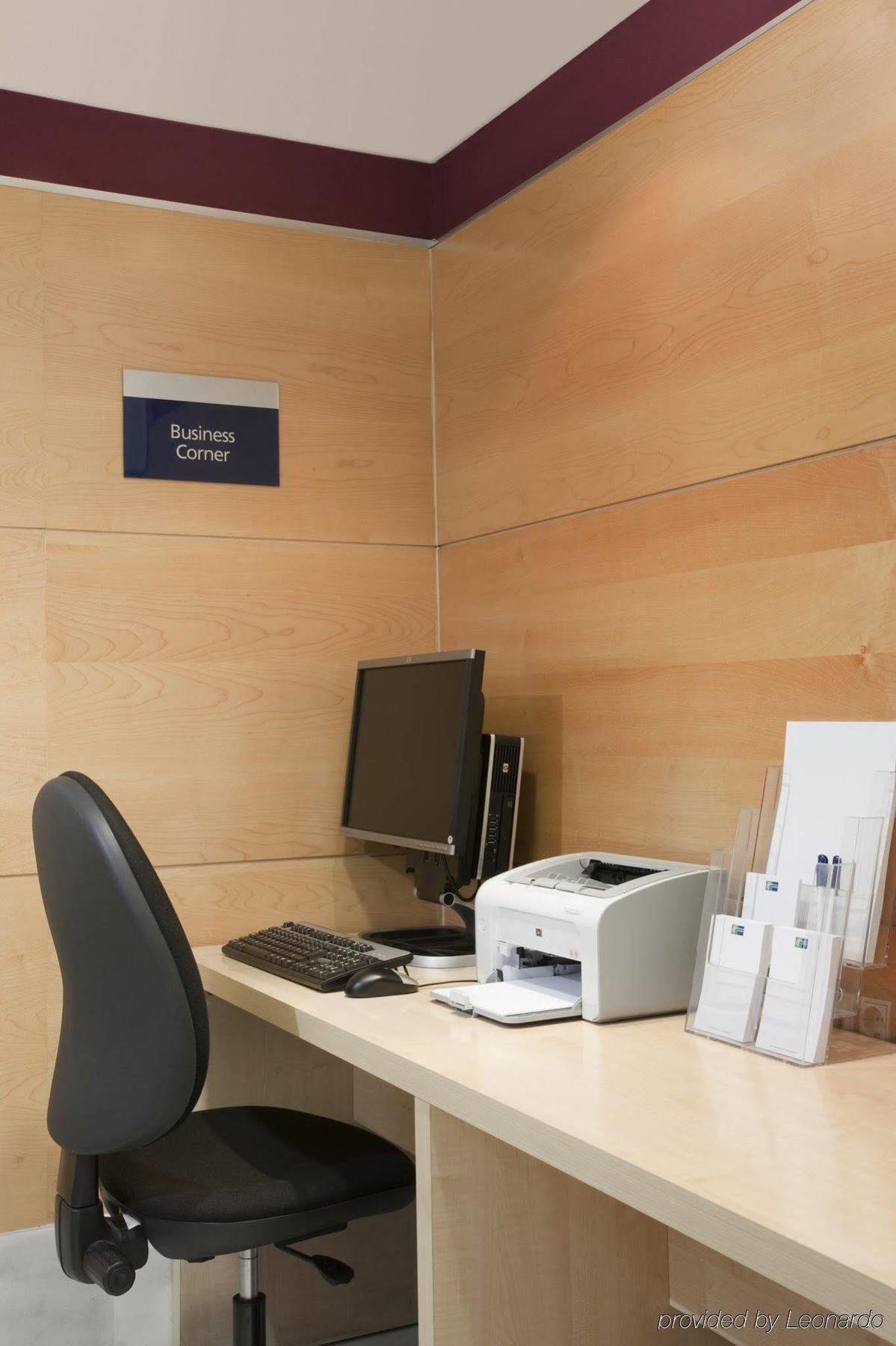 Holiday Inn Express Alcobendas By Ihg Exterior foto